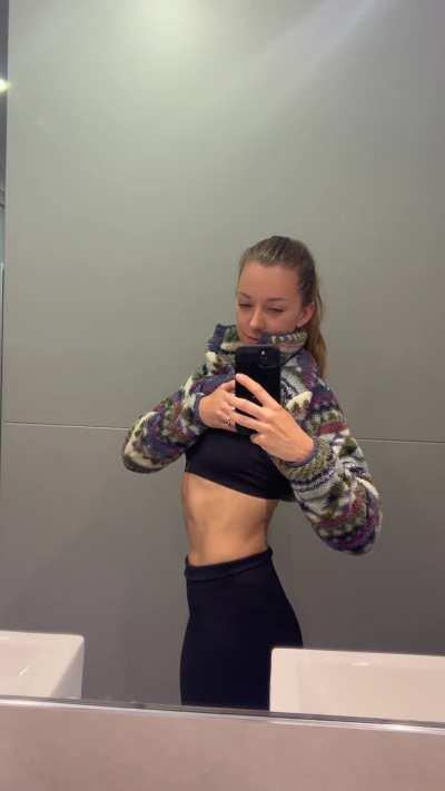 well my abs are feeling a bit delicate after that workout, Rosie @rosieposieblue1 