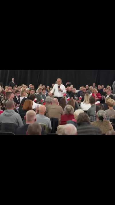 Tusk: Dostałem 31% głosów więc zrobiłem 1/3 z tego co obiecałem. Chyba uczciwy rachunek?