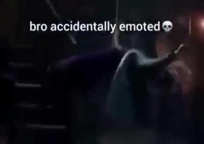 Bro did the Gwen Stacy emote☠️