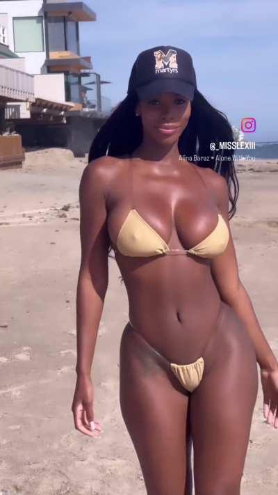 @_misslexiii is stunning.