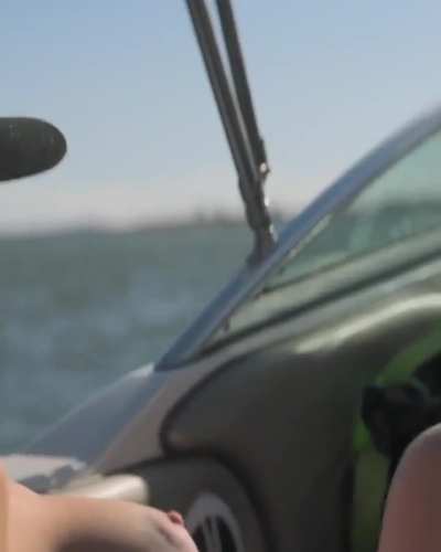 Ester Exposito (Lost in the Night)