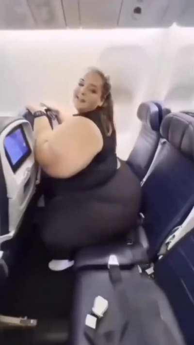 Emergency landing😳