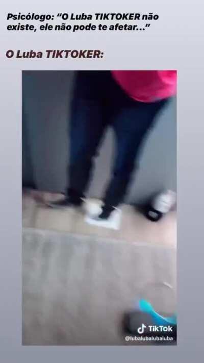 Como diria Chandler Bing: “Eu não sou bom em dar conselhos. Você quer um comentário sarcástico?”.