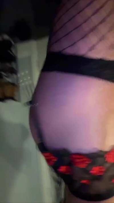 I'd love to be used as your fuckdoll!!