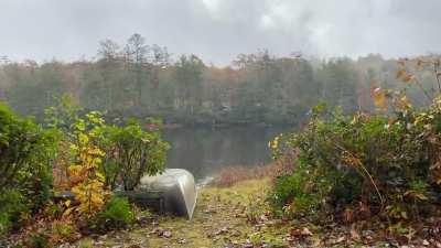 Rainy mornin’ on the lake