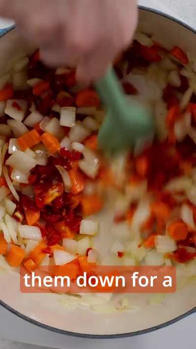 Vegan Tortellini Soup