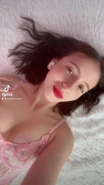 I think your mouth and my pussy should meet