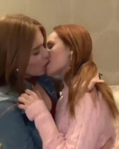 I’m A Simple Man, I See A Red Head, I Upvote.