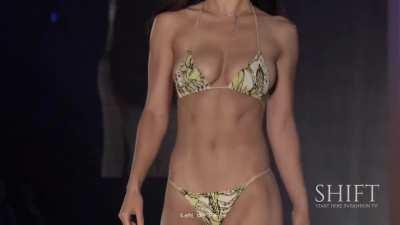 Kate de Paz Miami 2017 Sports Illustrated