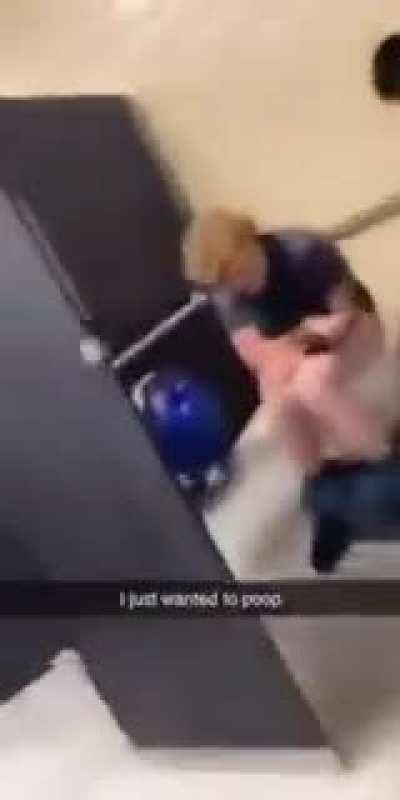 chale, ya no se puede ni cagar en paz