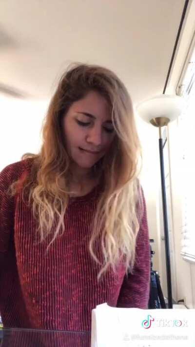 trying to figure out why this keeps happening when I stand up from my desk 🤔