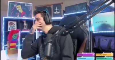 nooo que hdpt y encima antes de que publicaran el cap XD