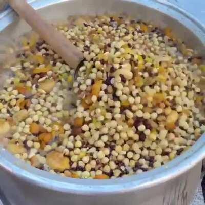 Singlehandedly feeding a whole city