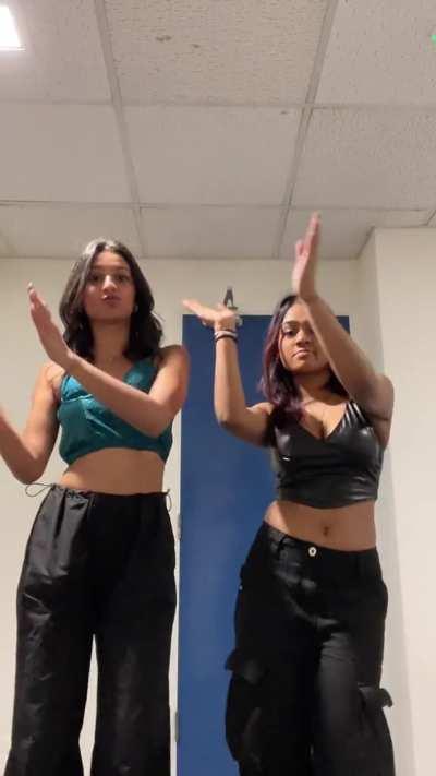 Left or right 🤤 dm for more