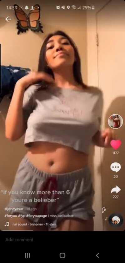 So. Much. Underboob.