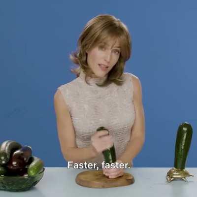 Gillian Anderson shows how to give a perfect handjob