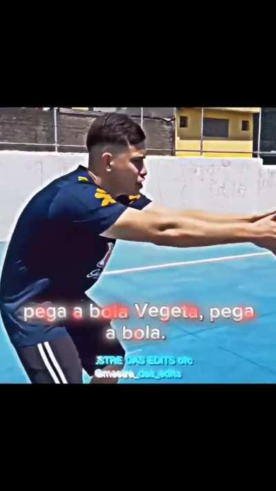Alguém pra jogar futebol comigo assim?