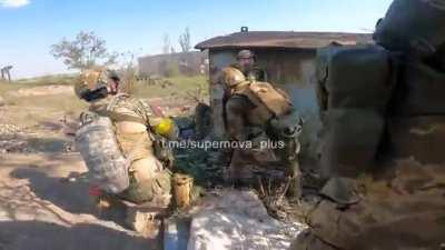 Ukrainian troops fighting near Kherson