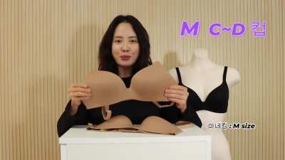 송지효 showcasing her products' sizes & fit~