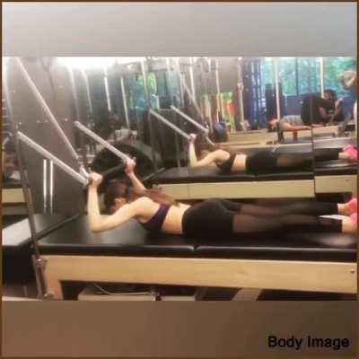 Deepika Padukone doing pilates, Don't miss that ass tho🍑🤤 r/deepikapadukonefap crossed 6k members today,Thank you and enjoy the content.