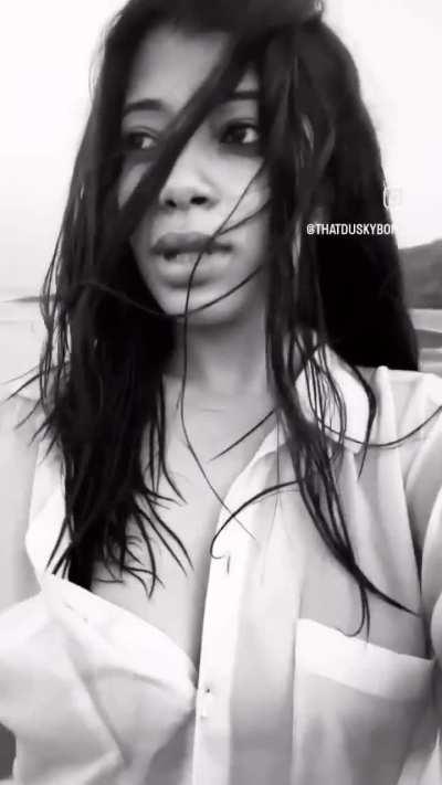 Braless chick desi insta 