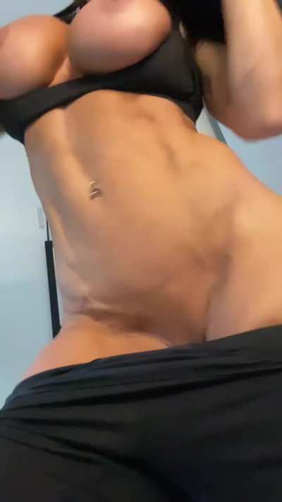 Your favorite Muscle slut is back…