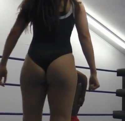 Ivelisse Velez's Backstory (4 MIC)