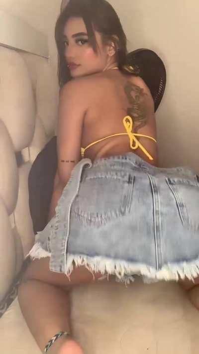 Would you let a latina college girl bounce on your cock after workout?