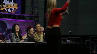 Fat-bottomed girls you make the rocking world go round