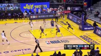 [Highlight] Jalen Brunson lays it in, extending the Mavericks run to 25-0