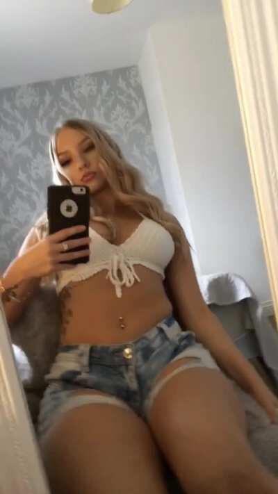 Would love if you followed me on Insta or added me on Snap 😛