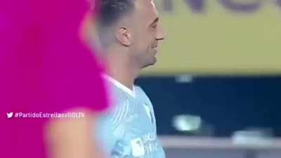 The name of the referee is Fernanda Colombo