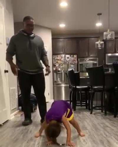 WCGW trying to teach your daughter a fun dance