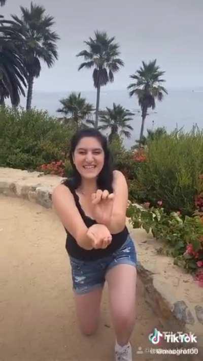 People trying so hard with TikTok