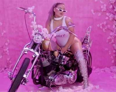 Motorrad-Twerk in Full HD (GIF) 🔥