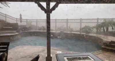 🔥🔥🔥🔥 In less than an hour today, Santa Clarita, CA went from 110° F temperatures to thunderstorms w/ 60 mph gusts, hail, heavy rain & frequent lightning.