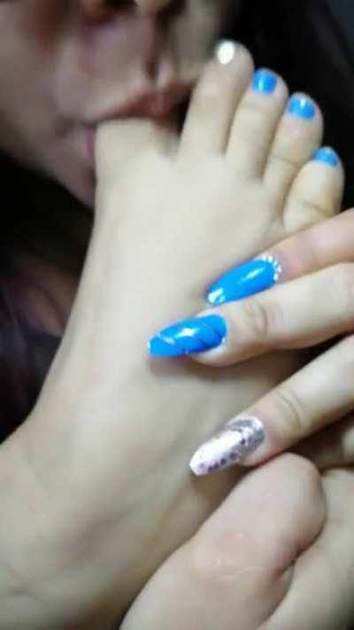 Do you want to try them 🤤🦶 🤤🦶.