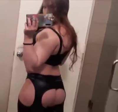 Hannah Hussein's Beautiful bum