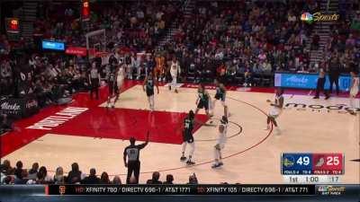 [Highlight] Moses Moody Makes the 3 to Give the Warriors 52 Points in the 1st Quarter Breaking the NBA's Record for Most Points in the 1st Quarer