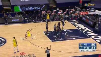 [Highlight] Steph splashes the 3 with four Wolves defenders around him
