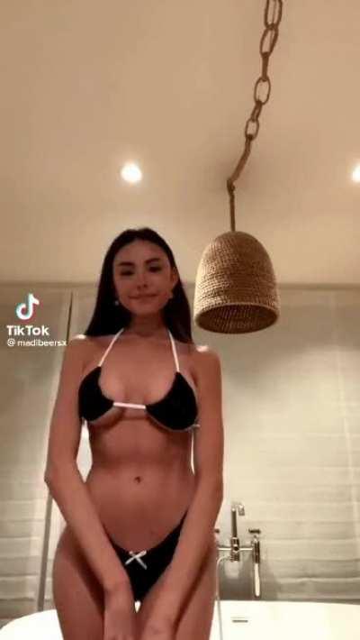 Madison Beer is just something else🤤