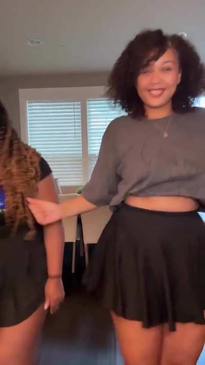 On Twitch now barefoottasha