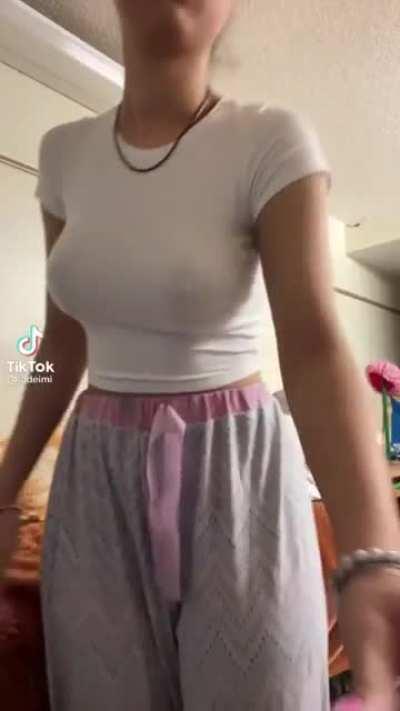 jadeimi (message me if u have her content)