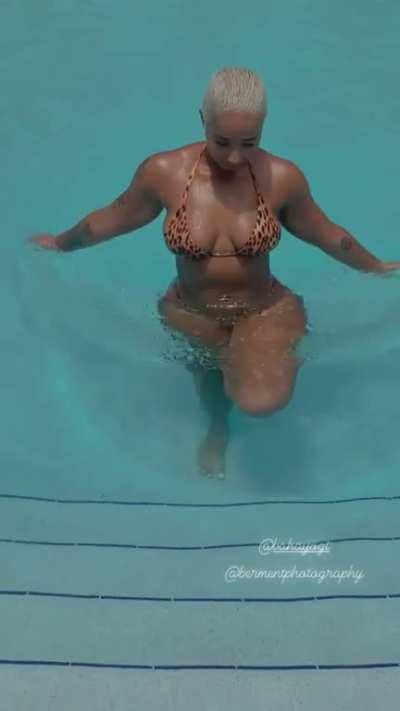 Big juicy ass 🤤🤤🤤