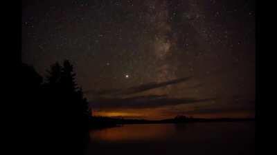 Approximately 700 images 25 second exposure dusk till dawn. I think I forgot to check AE-lock which would explain the flashing brightness but not sure. Sony a6000 cuz I’m poor