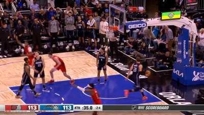 [Highlight] Nassir Little big go-ahead three with 35 seconds left