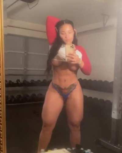 Angelina Valdez (@its_angebaby)