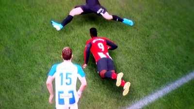 What a great HEADer!! He flew INTO the goalke- ew!