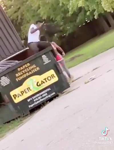 A 2 man in a dumpster is crazy 🤯🤯