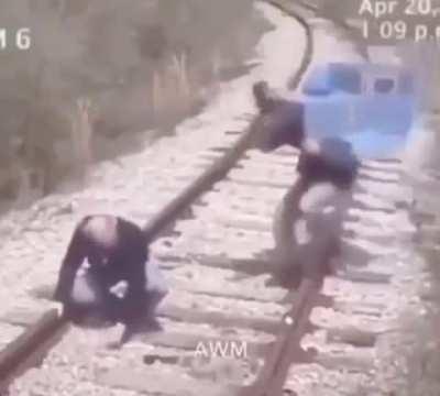 PeRsOn GeTs HiT bY a TrAiN